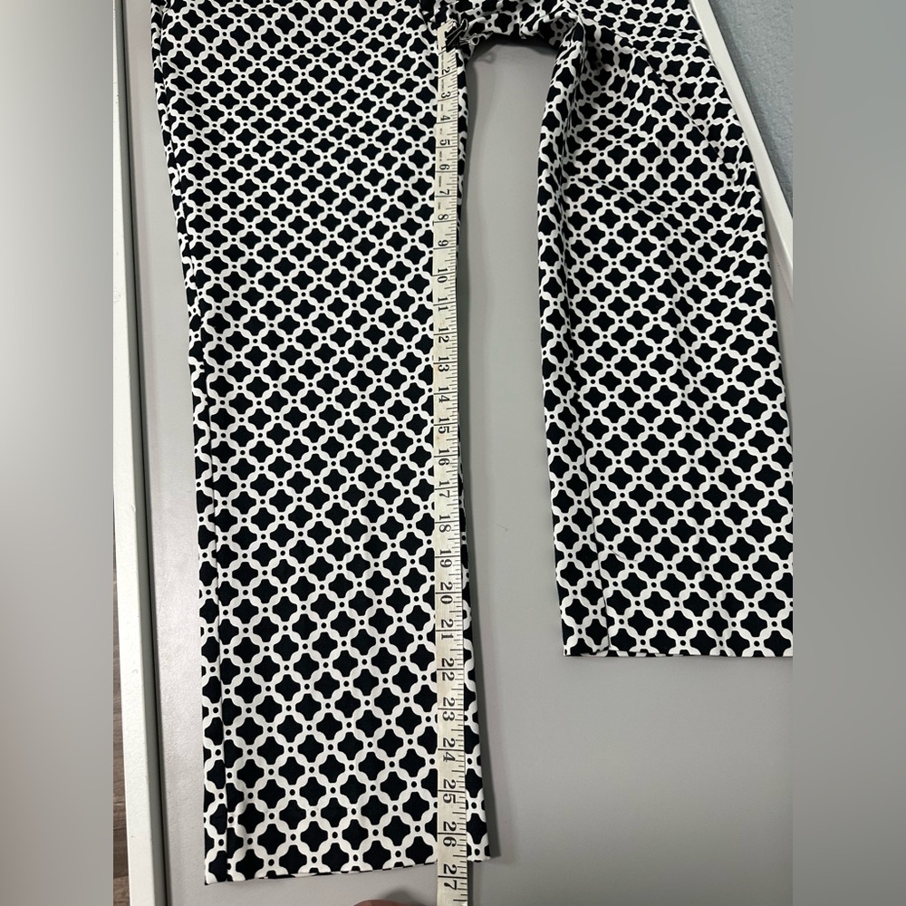 Dana Buchman Black and White Patterned Pants, Size 8 - Picture 10 of 10